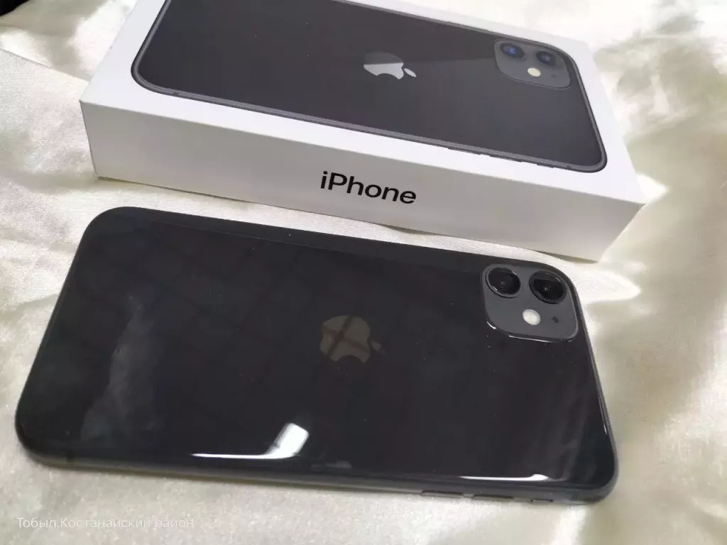 Купить б/у Apple iPhone 11 -0